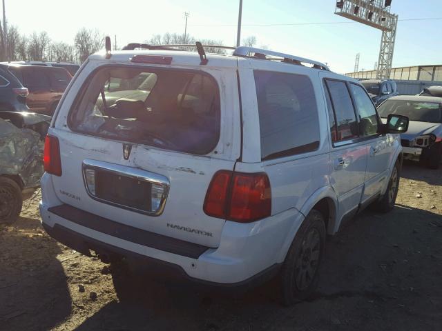 5LMFU28R13LJ46769 - 2003 LINCOLN NAVIGATOR WHITE photo 4