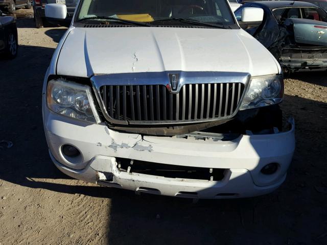 5LMFU28R13LJ46769 - 2003 LINCOLN NAVIGATOR WHITE photo 7