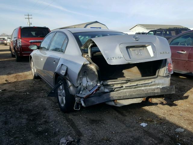 1N4AL11E32C247659 - 2002 NISSAN ALTIMA BAS SILVER photo 3