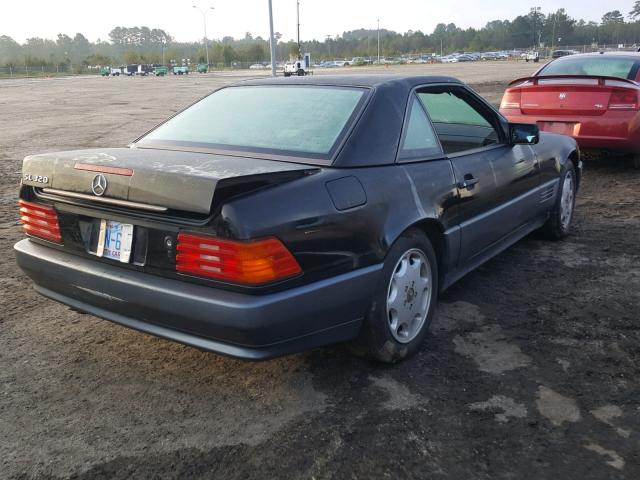 WDBFA63E3RF103083 - 1994 MERCEDES-BENZ SL 320 BLACK photo 4