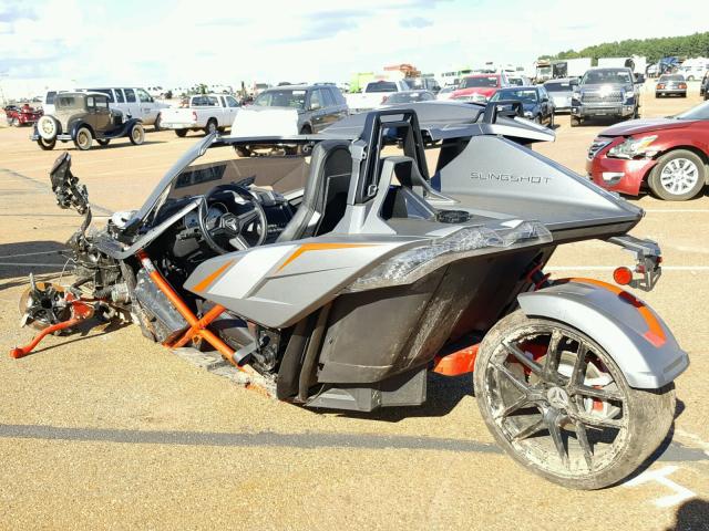 57XAAPFA4J8130125 - 2018 POLARIS SLINGSHOT GRAY photo 3