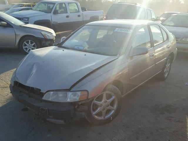 1N4DL01D5YC245922 - 2000 NISSAN ALTIMA XE TAN photo 2