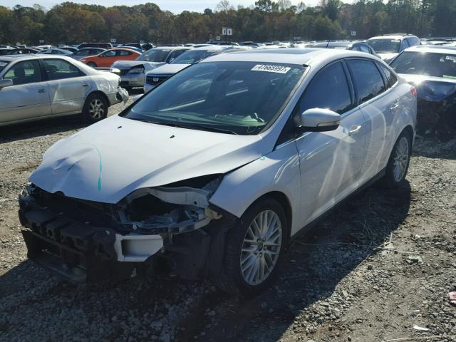 1FAHP3H24CL443489 - 2012 FORD FOCUS SEL WHITE photo 2