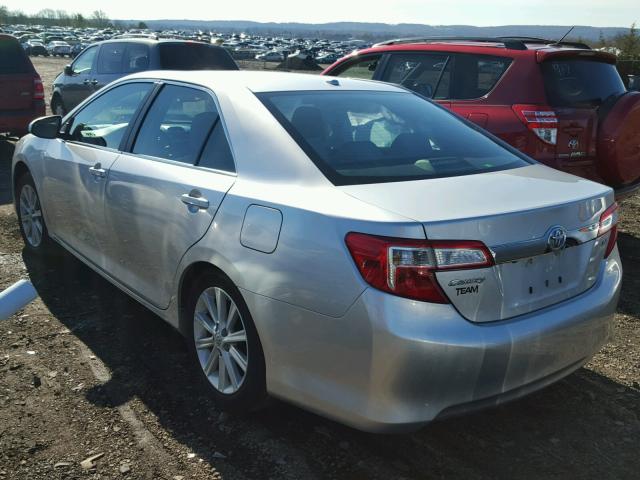 4T4BF1FK2CR185284 - 2012 TOYOTA CAMRY BASE SILVER photo 3