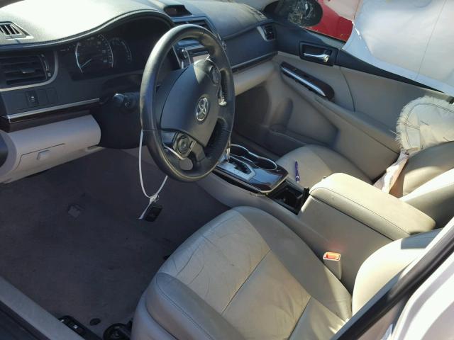 4T4BF1FK2CR185284 - 2012 TOYOTA CAMRY BASE SILVER photo 5