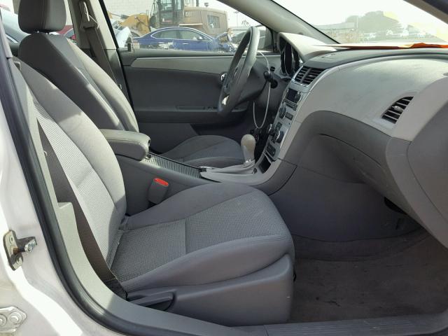 1G1ZG57B084227936 - 2008 CHEVROLET MALIBU LS თეთრი ფოტო 5