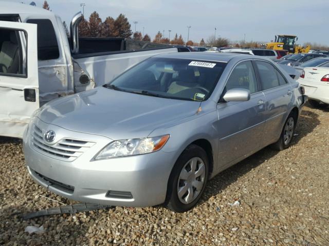 JTNBE46K673039058 - 2007 TOYOTA CAMRY NEW SILVER photo 2