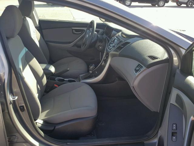 5NPDH4AEXEH470493 - 2014 HYUNDAI ELANTRA SE GRAY photo 5