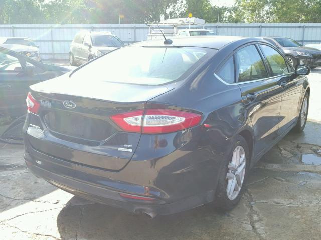 1FA6P0HD4F5125243 - 2015 FORD FUSION SE BLACK photo 4