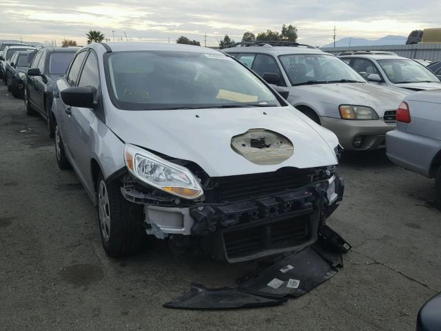 1FAHP3E24CL415180 - 2012 FORD FOCUS S SILVER photo 1