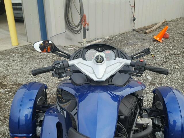 2BXJAMC13AV000294 - 2010 CAN-AM SPYDER ROA BLUE photo 5