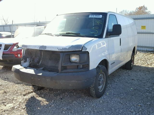 1GTGG25U741133274 - 2004 GMC SAVANA G25 WHITE photo 2