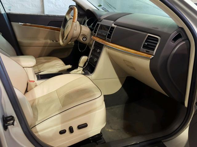 3LNHL2GCXAR751402 - 2010 LINCOLN MKZ GOLD photo 5