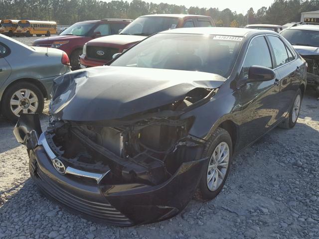 4T4BF1FK9GR521258 - 2016 TOYOTA CAMRY LE შავი ფოტო 2