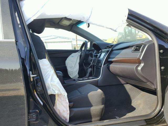 4T4BF1FK9GR521258 - 2016 TOYOTA CAMRY LE შავი ფოტო 5