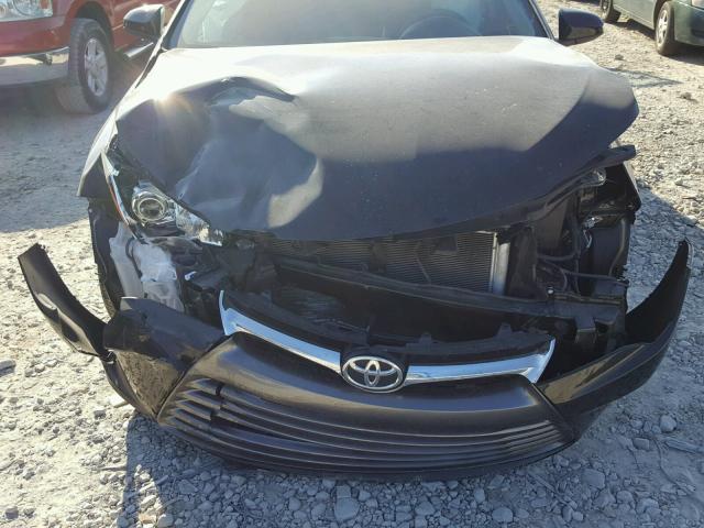4T4BF1FK9GR521258 - 2016 TOYOTA CAMRY LE შავი ფოტო 7