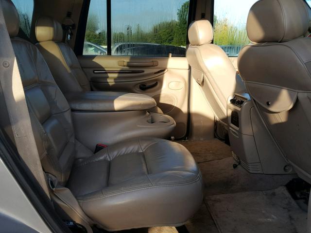 5LMFU28R92LJ13453 - 2002 LINCOLN NAVIGATOR Złoty zdjęcie 6