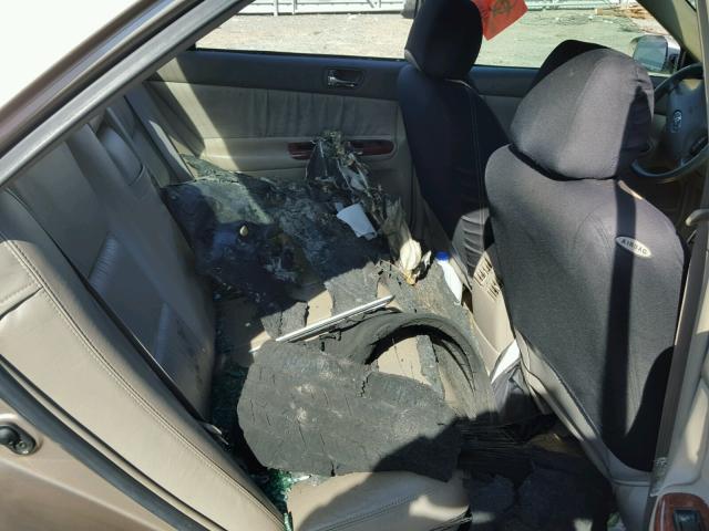 4T1BF30K42U002285 - 2002 TOYOTA CAMRY LE 金色 照片 6