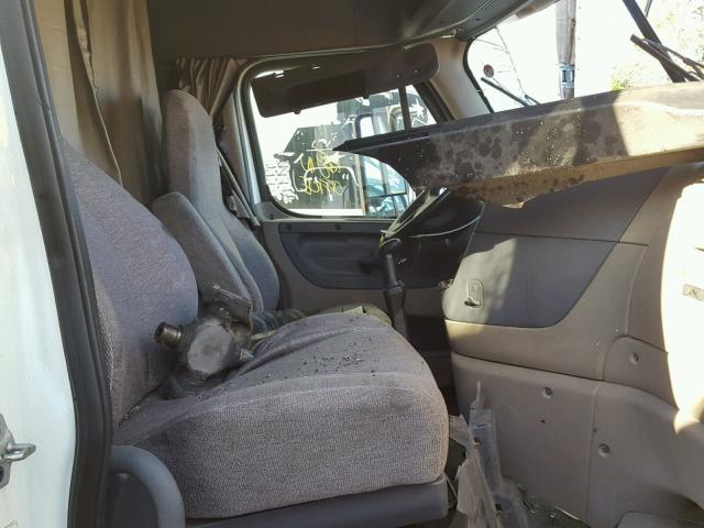 3AKJGLD54FSGK4513 - 2015 FREIGHTLINER CASCADIA 1 WHITE photo 5