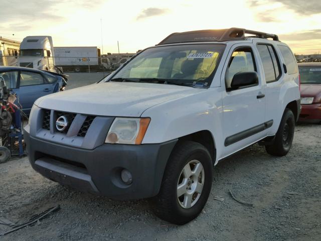 5N1AN08U07C503612 - 2007 NISSAN XTERRA OFF WHITE photo 2