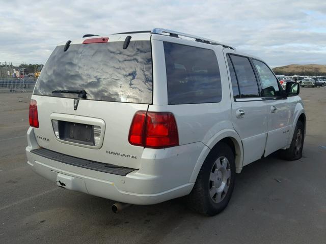 5LMFU28596LJ29865 - 2006 LINCOLN NAVIGATOR WHITE photo 4