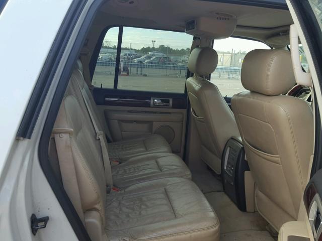 5LMFU28596LJ29865 - 2006 LINCOLN NAVIGATOR WHITE photo 6