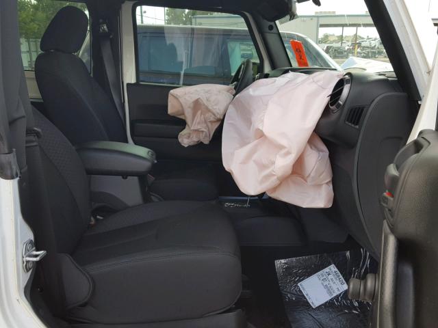 1C4AJWAG9HL741791 - 2017 JEEP WRANGLER S 白色 照片 5