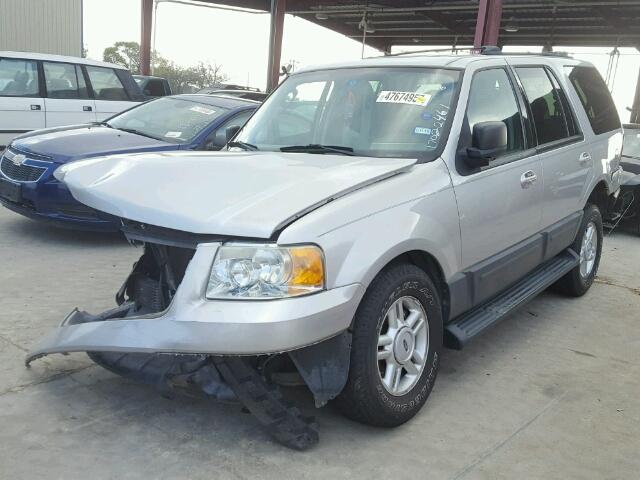 1FMRU15W14LB70950 - 2004 FORD EXPEDITION GRAY photo 2