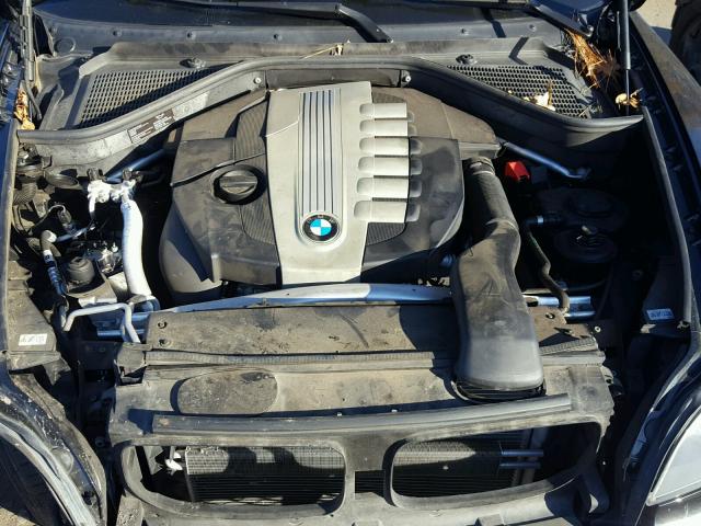5UXZW0C55D0B96392 - 2013 BMW X5 XDRIVE3 Սև լուսանկար 7