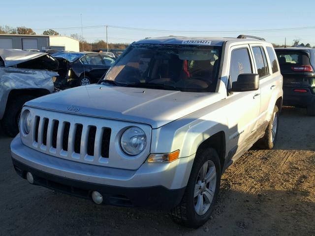 1J4NF1GB3BD100519 - 2011 JEEP PATRIOT SP SILVER photo 2