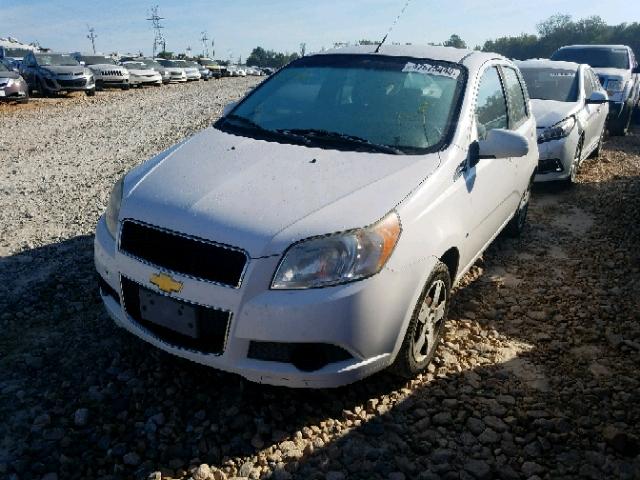 KL1TD66E69B673102 - 2009 CHEVROLET AVEO LS WHITE photo 2