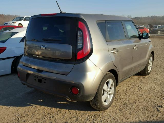 KNDJN2A24H7460475 - 2017 KIA SOUL GRAY photo 4