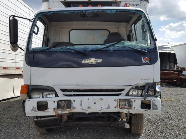 4KBC4B1U94J803148 - 2004 CHEVROLET TILT MASTE WHITE photo 9