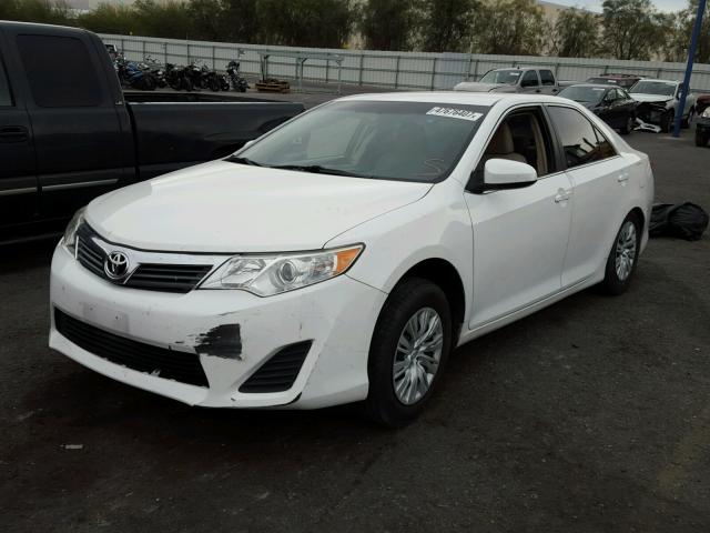 4T1BF1FK6CU515499 - 2012 TOYOTA CAMRY BASE WHITE photo 2