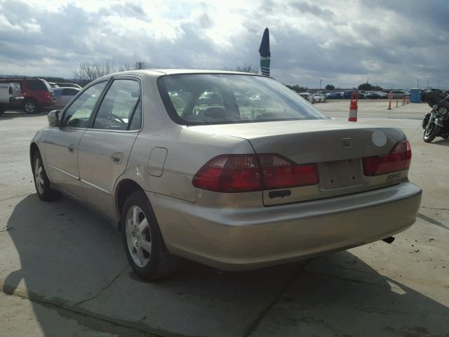 JHMCG5674YC008931 - 2000 HONDA ACCORD SE GOLD photo 3