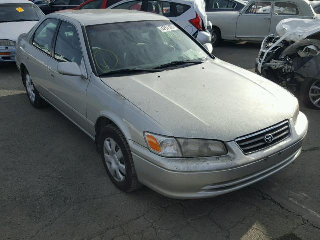 4T1BG22K9YU653652 - 2000 TOYOTA CAMRY CE SILVER photo 1