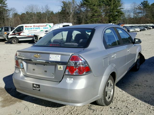 KL1TD56E59B614195 - 2009 CHEVROLET AVEO LS SILVER photo 4