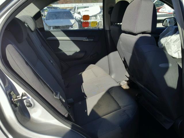 KL1TD56E59B614195 - 2009 CHEVROLET AVEO LS SILVER photo 6