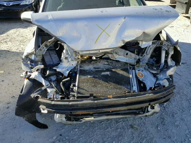 KL1TD56E59B614195 - 2009 CHEVROLET AVEO LS SILVER photo 9