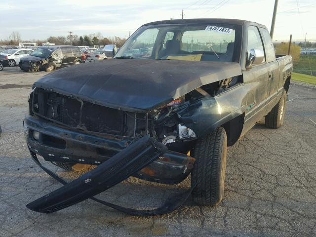 3B7HF13Z7TG178411 - 1996 DODGE RAM 1500 GREEN photo 2