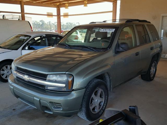 1GNDS13S842366871 - 2004 CHEVROLET TRAILBLAZE GREEN photo 2