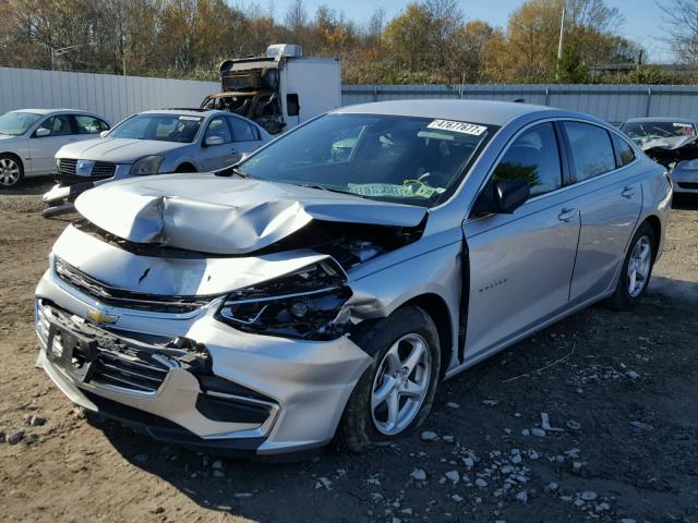 1G1ZB5ST4HF197455 - 2017 CHEVROLET MALIBU LS ვერცხლისფერი ფოტო 2