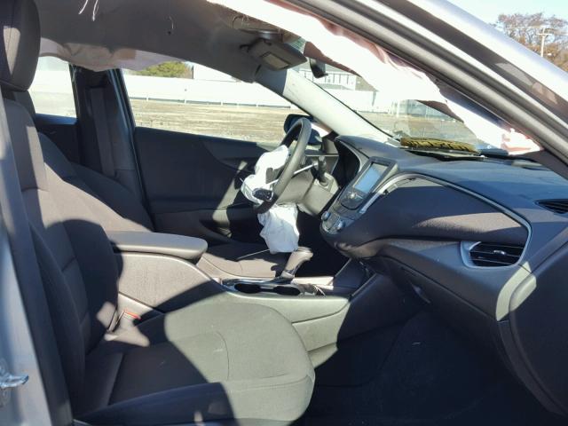 1G1ZB5ST4HF197455 - 2017 CHEVROLET MALIBU LS ვერცხლისფერი ფოტო 5