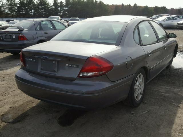 1FAFP53U65A295310 - 2005 FORD TAURUS SE GRAY photo 4