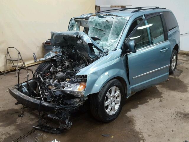 2A4RR5D19AR239819 - 2010 CHRYSLER TOWN & COU BLUE photo 2