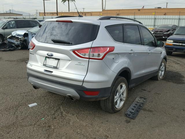 1FMCU0GX2FUA92391 - 2015 FORD ESCAPE SE GRAY photo 4