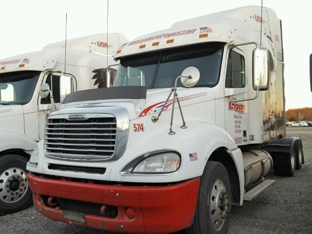 1FUJA6CV07LZ17596 - 2007 FREIGHTLINER CONVENTION WHITE photo 2