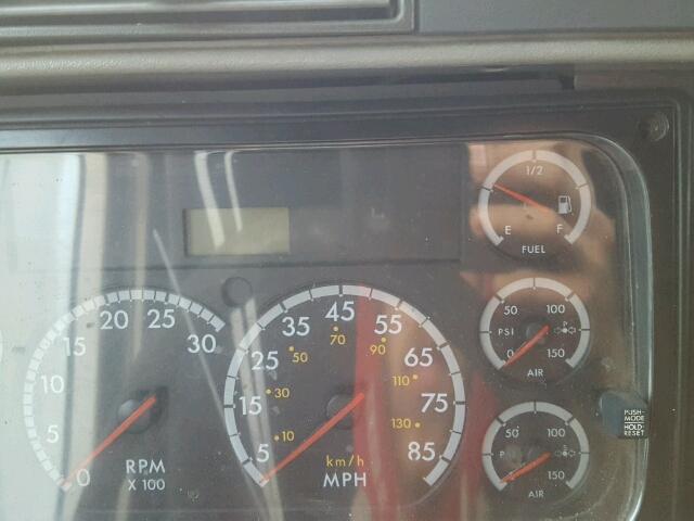 1FUJA6CV07LZ17596 - 2007 FREIGHTLINER CONVENTION WHITE photo 8