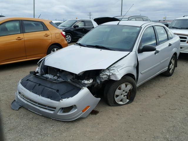 1FAFP34N27W273306 - 2007 FORD FOCUS ZX4 SILVER photo 2