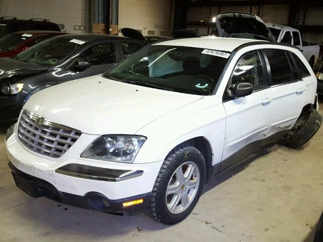 2C8GM684X4R639817 - 2004 CHRYSLER PACIFICA WHITE photo 2